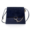 Granatowa Skórzana listonoszka z łańcuszkiem 