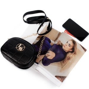 Laura Biaggi mała czarna pikowana torebka