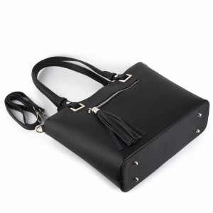 Klsyczna czarna skórzana torebka A4