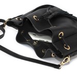 Czarny ściągany mini worek ze skóry