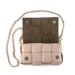 Pleciona torebka zamykana klapką na magnes