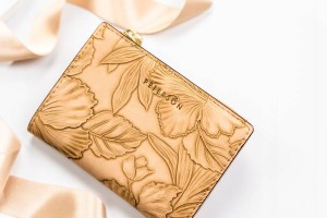 PETERSON beżowy mały portfel damski w kwiaty