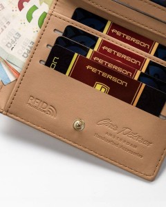 Miejsce na karty i banknoty