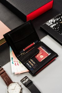 Męski skórzany portfel PETERSON