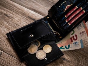 Wygodna kieszonka na bilon