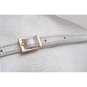 Mała srebrna listonoszka ze skóry