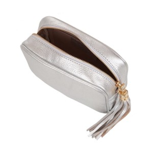 Vera Pelle Srebrna listonoszka ze skóry