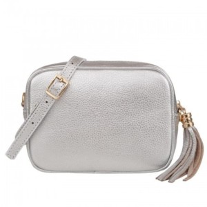 Vera Pelle Mała srebrna torebka skórzana - listonoszka