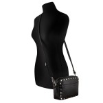 skórzana torebka z ćwiekami