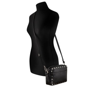 skórzana torebka z ćwiekami