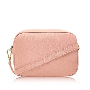 Włoska torebka listonoszka ze skóry