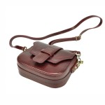 istonoszka ze skóry z ozdobną kapka