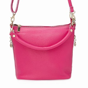 Mała skórzana torebka listonoszka w kolorze fuksji