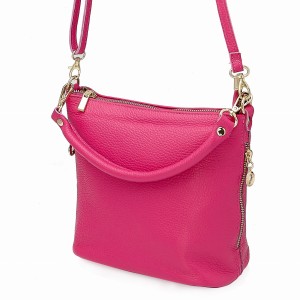 Mała listonoszka ze skóry w kolorze fuksjowym