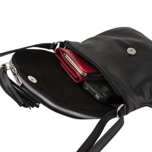 Skórzana torebka z klapką - czarna